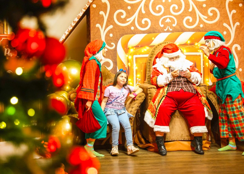 Casa do Papai Noel recebe espetáculo “Era uma vez o Natal” nessa segunda