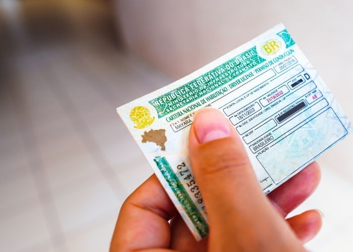 Contran retira exigência de autoescola e reduz custo da CNH