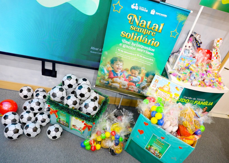 Fundo Social recebe doação de brinquedos da Clínica Amor e Saúde e Cartão de Todos