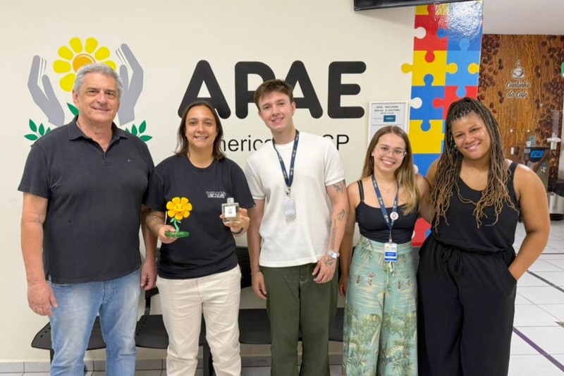 Roberta Lima acompanha aplicação de emenda à APAE de Americana