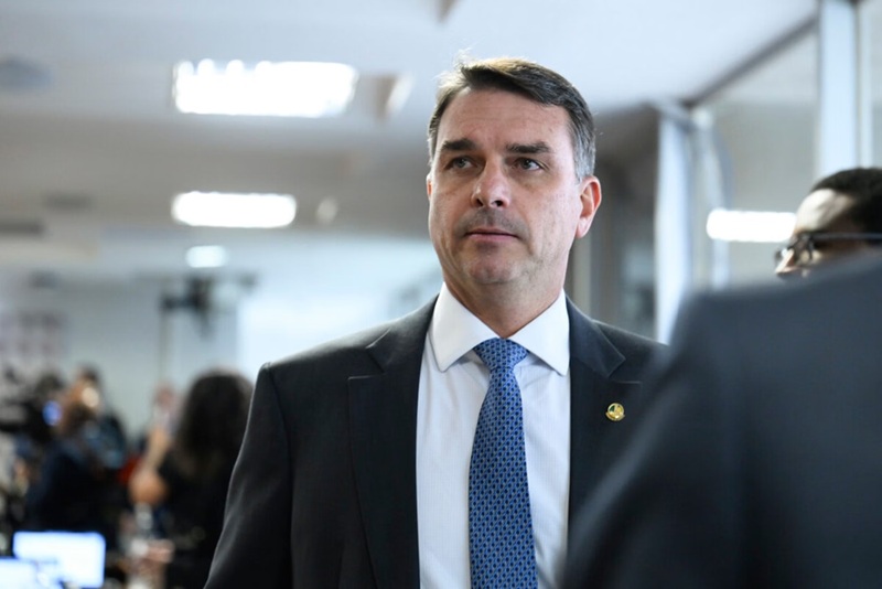 flavio-bolsonaro-foto-senado