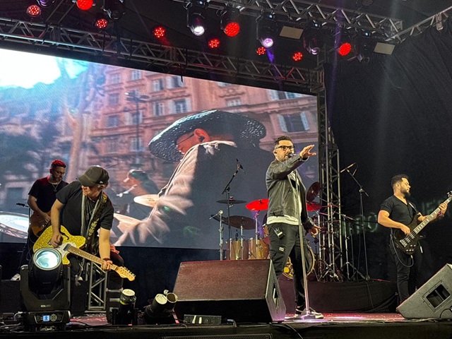 rosa-saron-americana