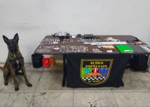 Baep detém dupla por tráfico em adega no Jardim Brasília