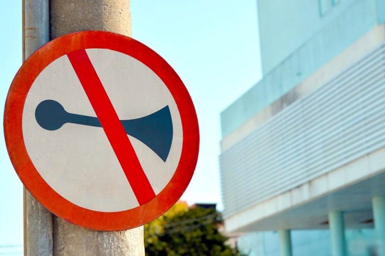 Juninho Dias pede placas para reduzir ruídos perto de lares de idosos em Americana