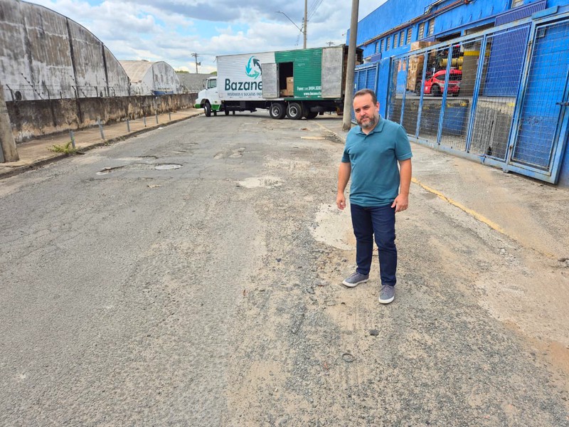 Lucas Leoncine solicita reparos urgentes no asfalto da Rua Tibiriçá