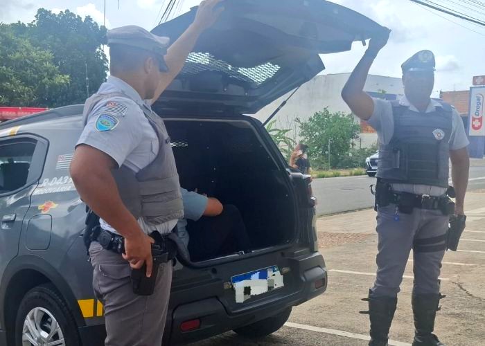 Motorista de ônibus é preso com CNH falsa na SP-330 em Americana