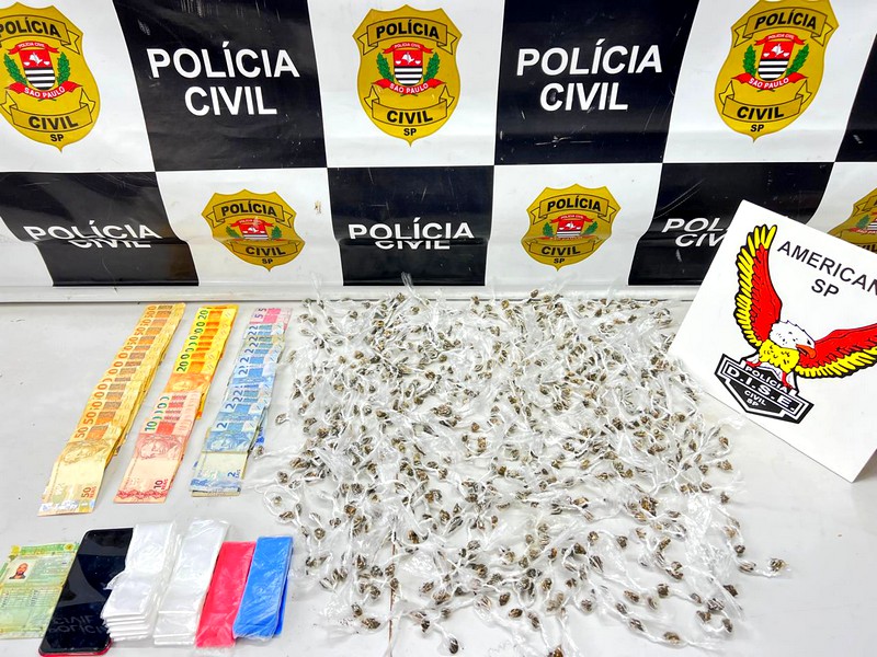 Operações da Dise no Mollon prendem dois por tráfico de drogas