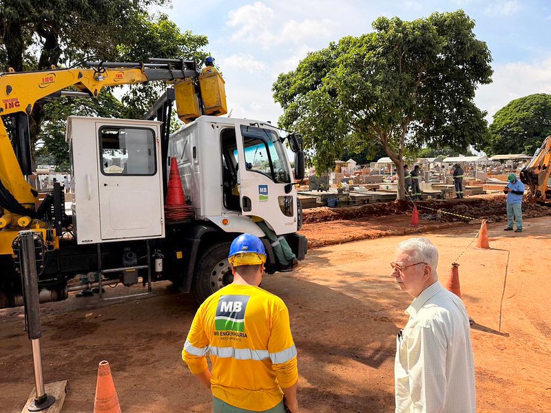 Prefeito Chico vistoria áreas atingidas pela chuva em Americana 2 Prefeito Chico vistoria áreas atingidas pela chuva em Americana