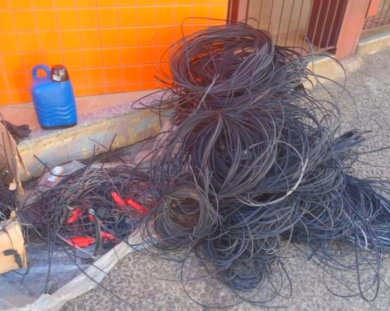 Prefeitura de Sumaré recolhe fiação solta no Matão pelo Cidade Limpa