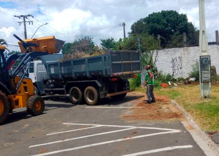 Projeto 'Cidade Limpa' retira 372 toneladas de lixo e entulho na região da Área Cura