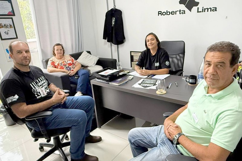 Roberta Lima discute melhorias no CCZ de Americana