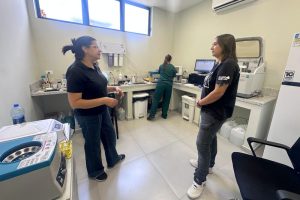 Roberta Lima discute modelo de atendimento público no Hospital Veterinário de Curitiba