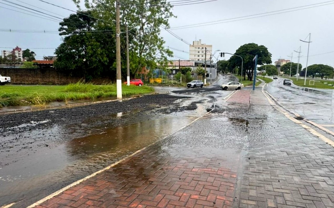 Chuvas causam alagamentos e interdição viária em Americana e S. Bárbara 1