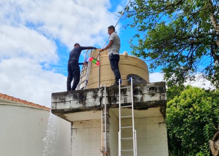 Escolas de Americana passam por limpeza de caixas d’água