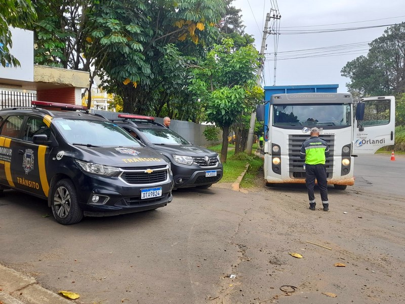 Prefeitura de Sumaré fiscaliza 58 veículos durante Operação Chorume