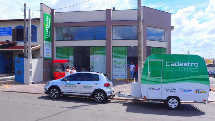 Trailer do CadÚnico atende nas regiões da Área Cura e Central nesta semana