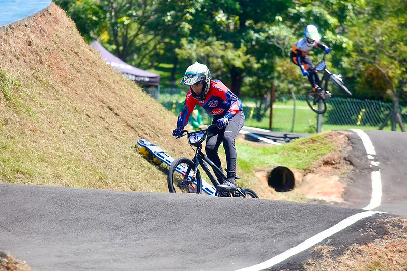 Ciclistas de Americana conquistam pódios no Paulista de BMX