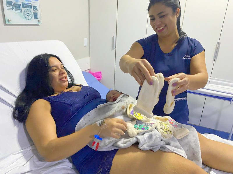 Maternidade do HM confecciona touquinhas de Páscoa para bebês