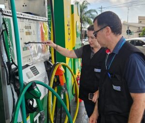 Procon autua posto (3)