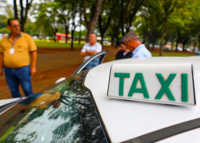 Recadastramento de taxistas começa nessa segunda (2) em S. Bárbara
