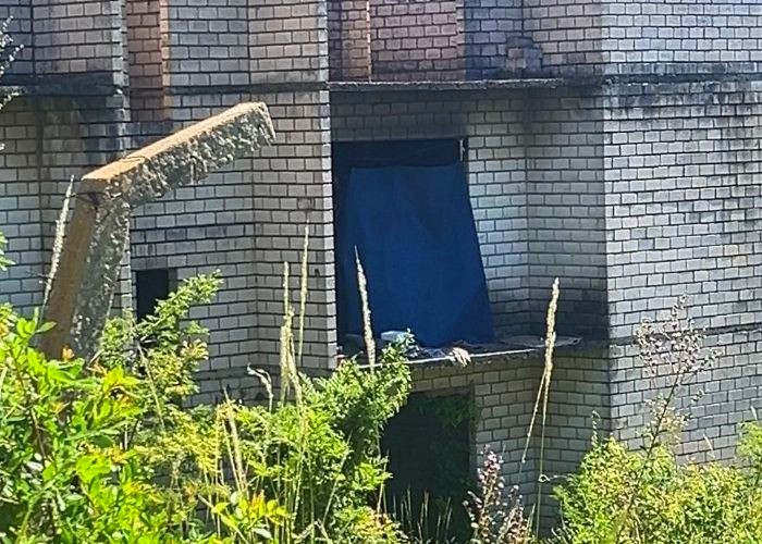 Vereador cobra reforço policial nos prédios abandonados do Parque Olaria