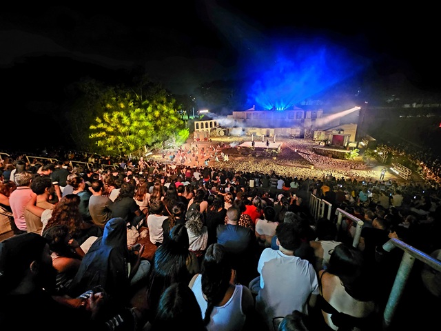 viacrucis2025-publico2