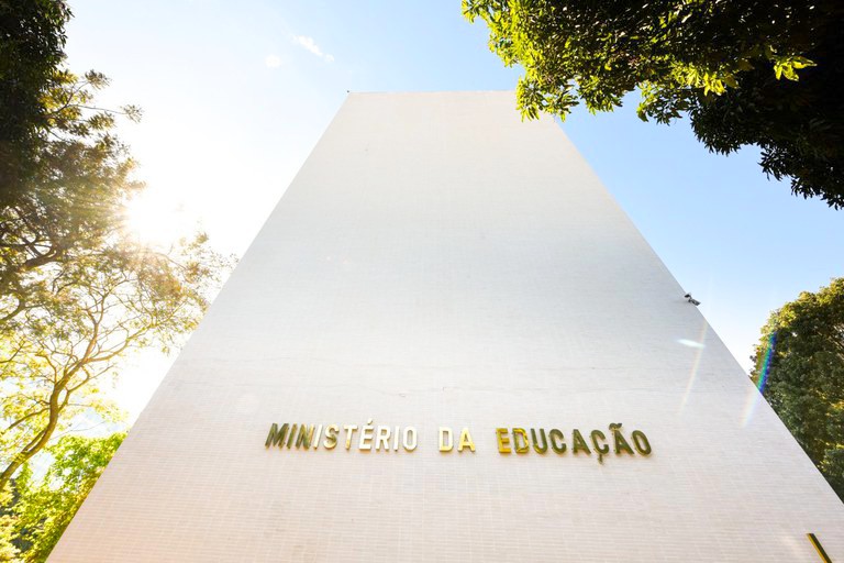 Americana apresenta pedidos ao MEC em audiência em Brasília