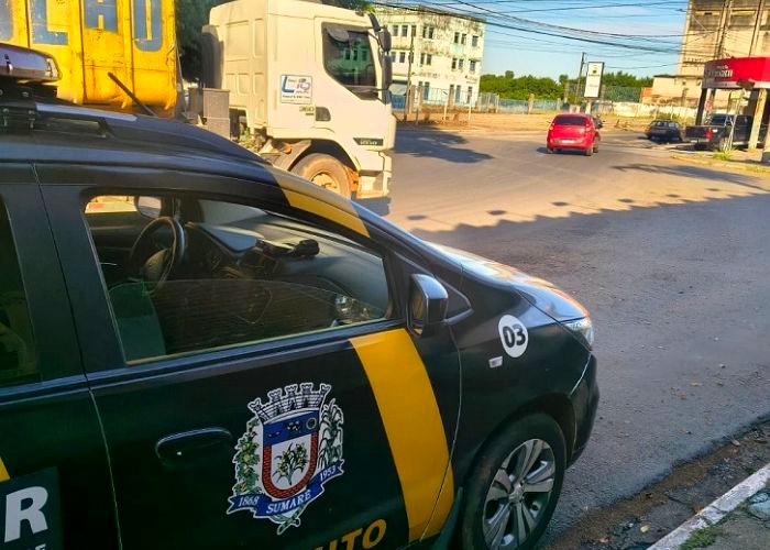 Avenida Orlando Vedovello é bloqueada para veículos pesados