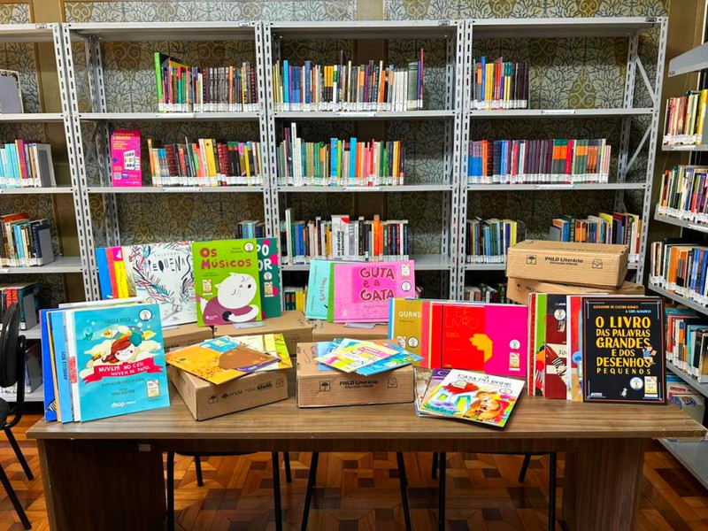 Biblioteca de Nova Odessa recebe 571 novos livros
