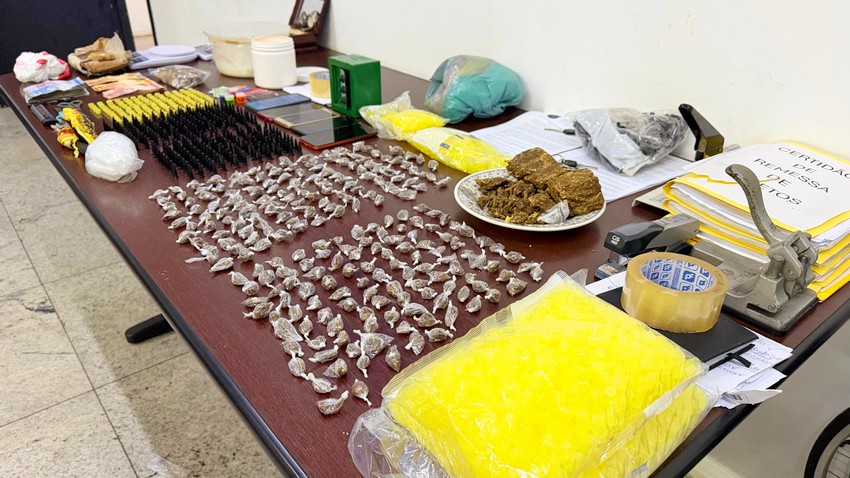 Gama apreende 1.000 porções de drogas e prende dois no Conserva