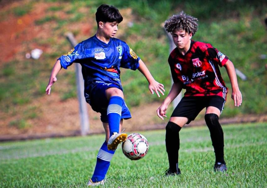 Gigantinho Sub-15 define quartas e agenda jogos