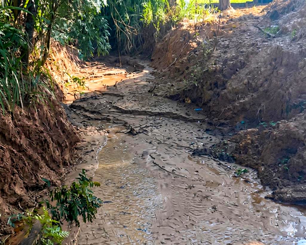 Nova Odessa intensifica limpeza do Córrego Capuava para evitar enchentes