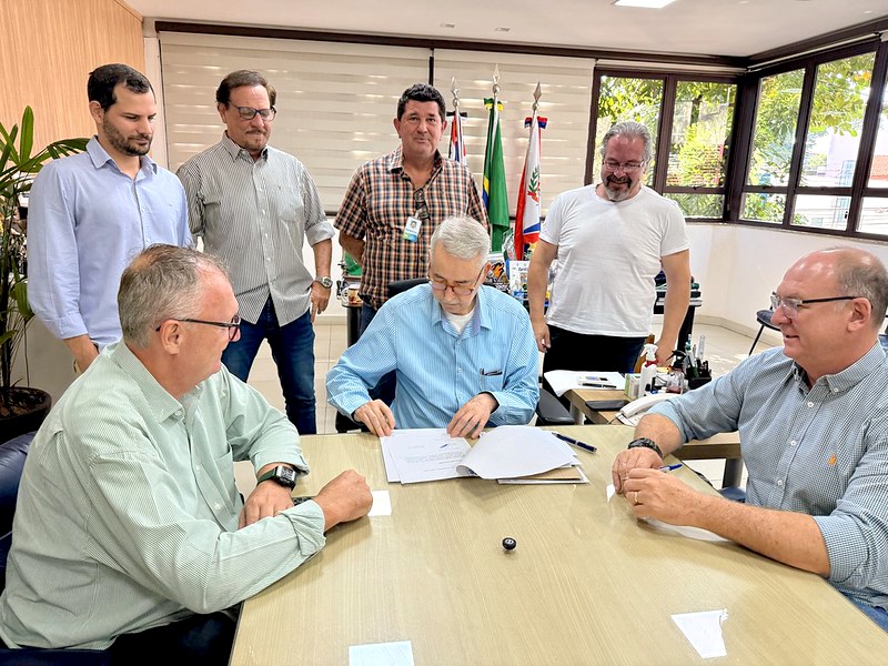 Prefeito de Americana assina ordem de reforma dos filtros das ETAs 1 e 2