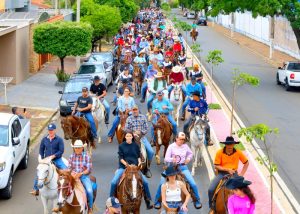 Festival Raízes de Santa Bárbara acontece neste domingo, com shows de Marcos & Belutti e Guilherme & Santiago 1 Desfile de Cavaleiros abre Festival Raízes em Santa Bárbara no domingo