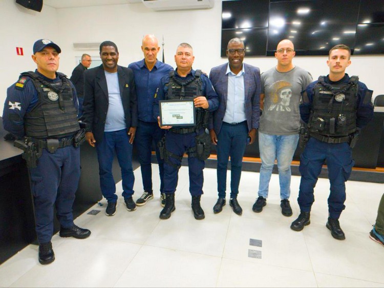 GCM de Nova Odessa recebe título de “Policial Padrão”
