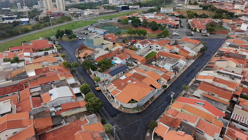 Asfalto Novo avança e recupera ruas no Parque das Nações