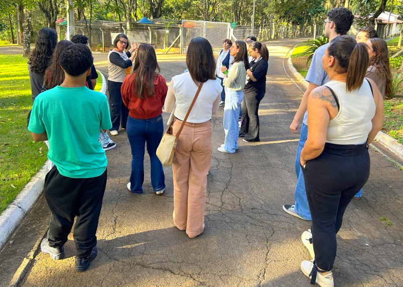 CESB recebe estudantes da FHO para visita sobre sustentabilidade
