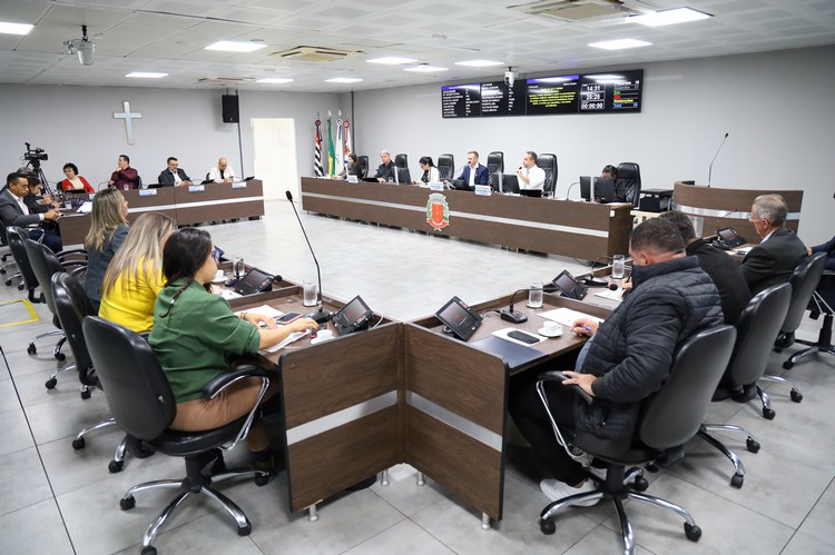 Câmara aprova 38 proposituras durante sessão em Americana