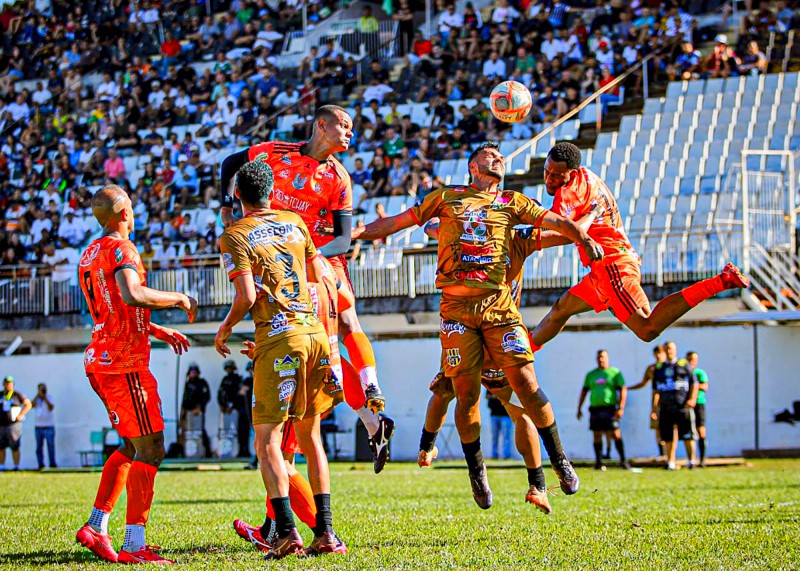 Esmeralda e Grêmio Orquídeas disputam final do Amador de Santa Bárbara
