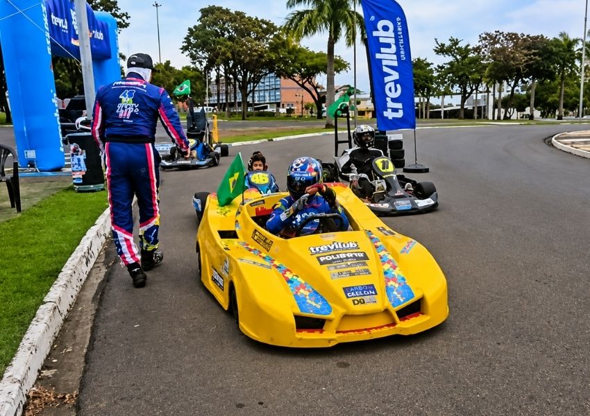 Kart Terapia reúne 64 participantes em Nova Odessa