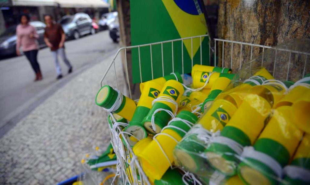 Procon-SP reforça alertas para compras da Copa do Mundo