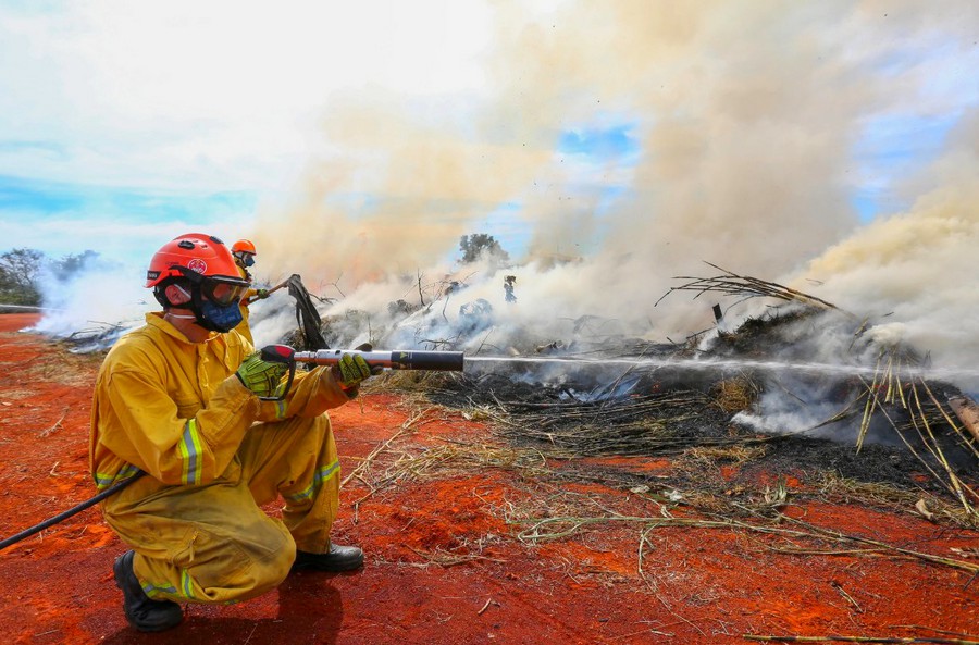 Defesa Civil alerta para risco elevado de incêndios no interior de SP durante o feriado