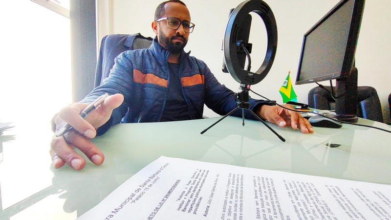 Kifú propõe atendimento em Libras nas repartições públicas de Santa Bárbara