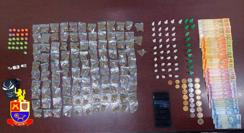 PM prende homem por tráfico e apreende 195 porções de drogas em Americana