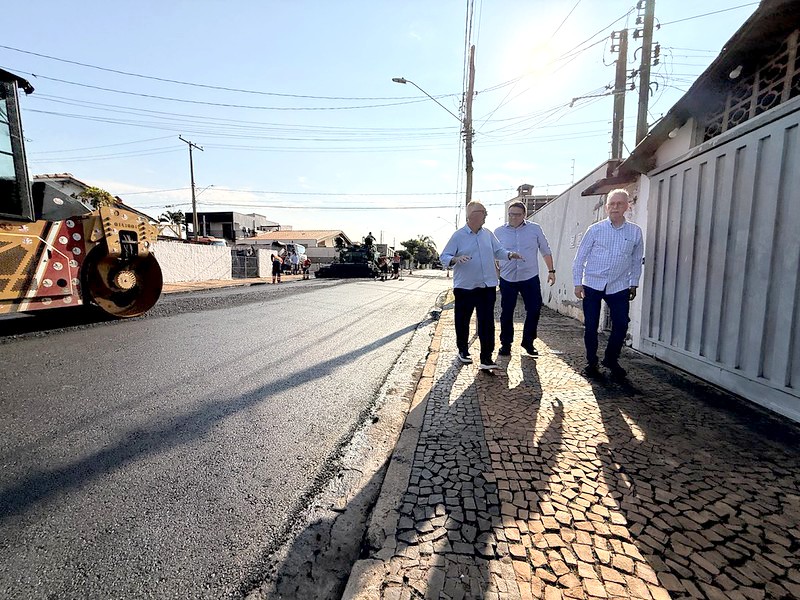 Cariobinha ganha recuperação asfáltica com investimento de R$ 71 milhões