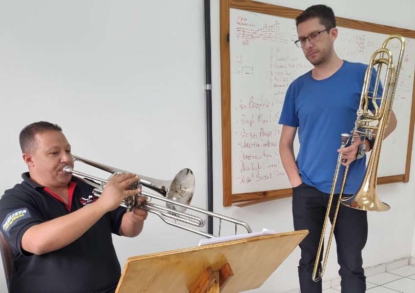 Escola de Música de Americana divulga aprovados em bateria e trompete