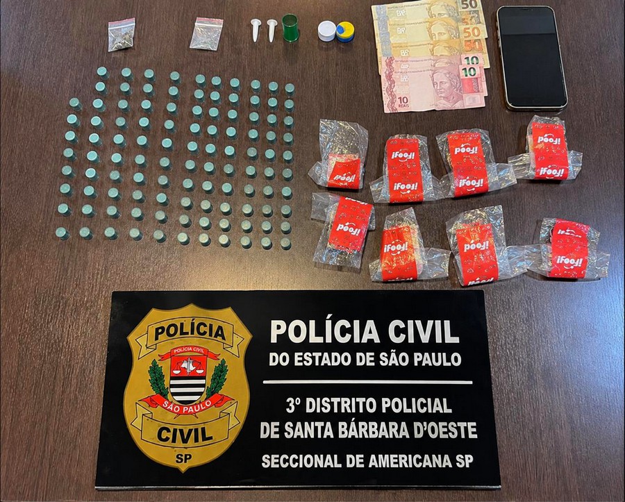 Jovem é preso com 123 porções de drogas no Romano em Santa Bárbara