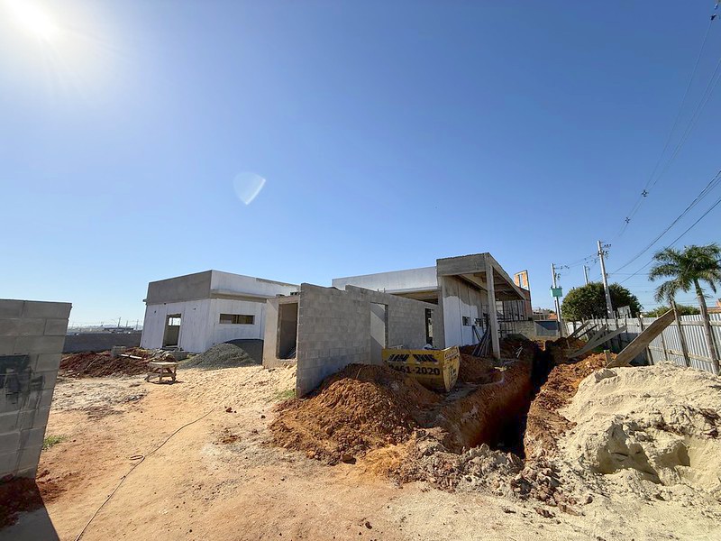 Nova UBS do Jardim da Balsa 2 avança com piso interno e cobertura