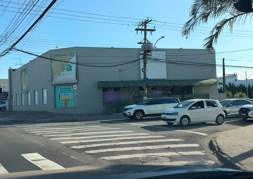 Oba Hortifruti anuncia fechamento de unidade na Avenida Cillos