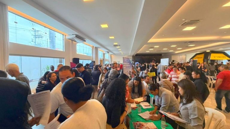 PAT nos Bairros leva mais de 400 vagas de emprego ao Jardim Nova Veneza em Sumaré